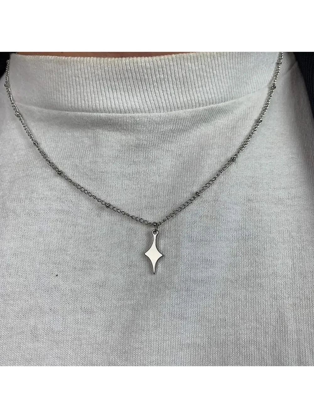 Cyber Y2k grunge silver star opium necklace. Cool simple design. Chain is